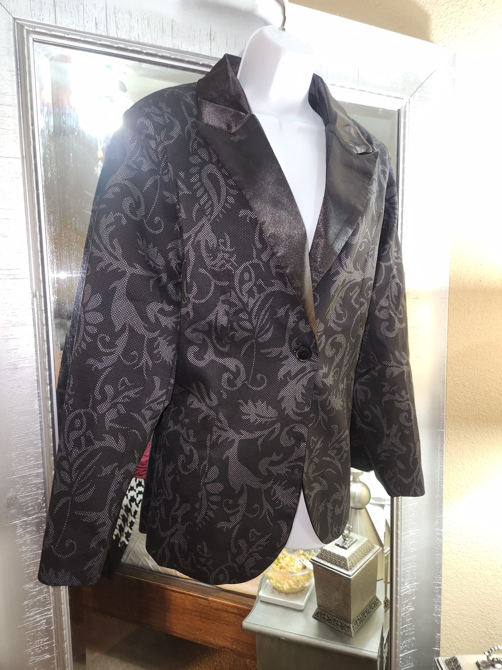 Zara Black Floral Jacquard Blazer with Satin Lapel (Dark Gray Pattern)